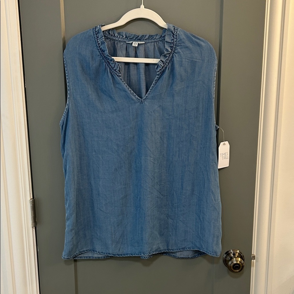 Time and Tru Denim Blue Sleeveless Blouse Size X-Large